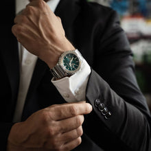 Charger l'image dans la galerie, Montre G-shock GM2110D fond vert