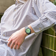 Load image into Gallery viewer, Montre G-shock GMA-P2100-SR
