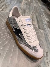 Load image into Gallery viewer, Sneakers SMR Emily strass
