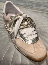 Load image into Gallery viewer, Sneakers SMR Joyce
